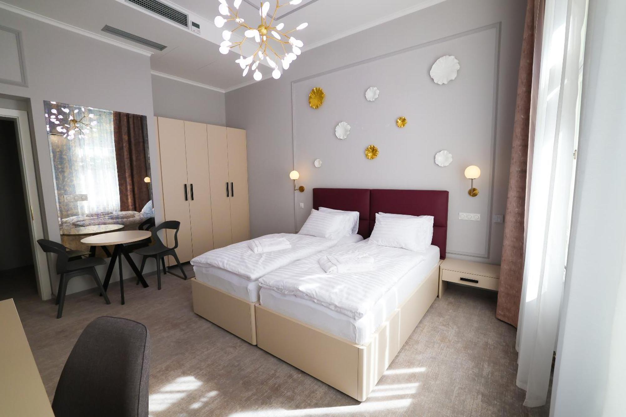 Boutique Hotel Ambiente ****+ KLV Exterior foto